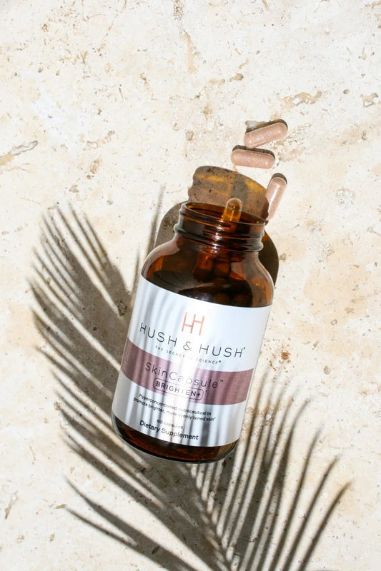 Skin Capsule Brighten+ Hush & Hush 60 kaps. – suplement wspierający jednolity koloryt i rozjaśnienie przebarwień